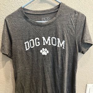 Dog Mom Women’s Tee, size Large